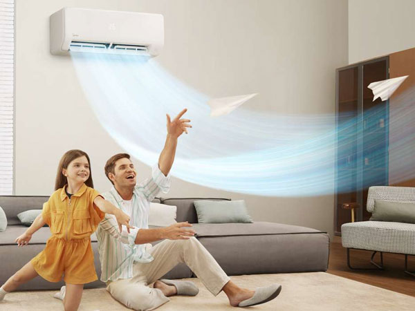 điều hòa Funiki và Midea