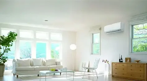 Phòng ngủ mua máy lạnh treo tường Reetech